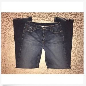 Men's LUCKY BRAND Classic Boot Leg Jeans!
34 x 33